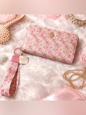 Simply Southern NWT Floral Wallet + Matching Wristlet – Glam Chic Giftable